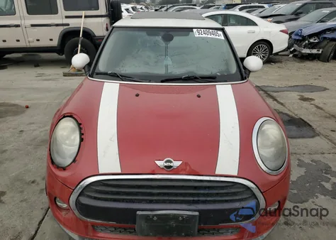 2016 Mini Cooper z USA, uszkodzony, nr VIN WMWXP5C56G2D15513